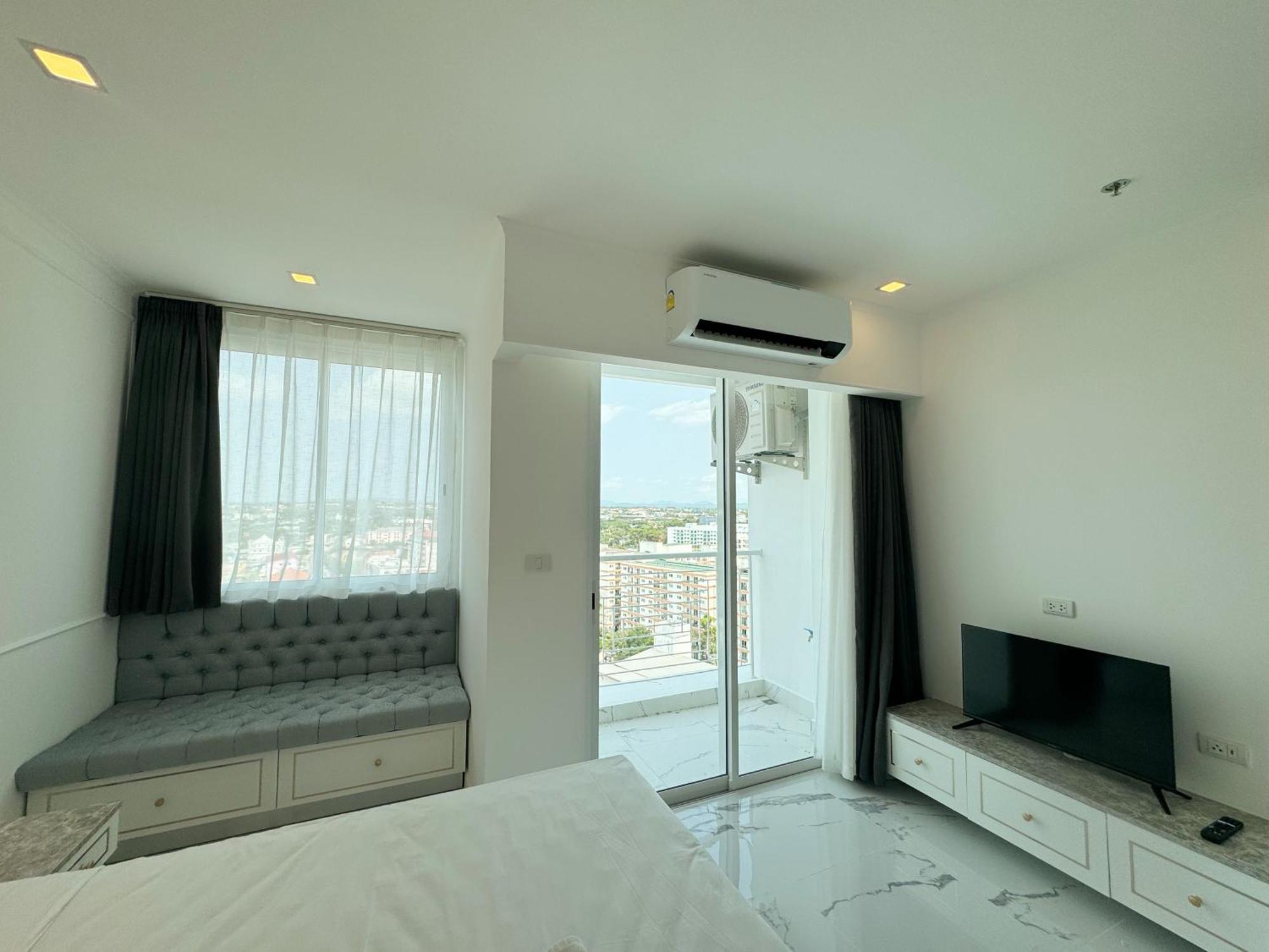 The Empire Chic Residence Jomtien & Yahaha Экстерьер фото